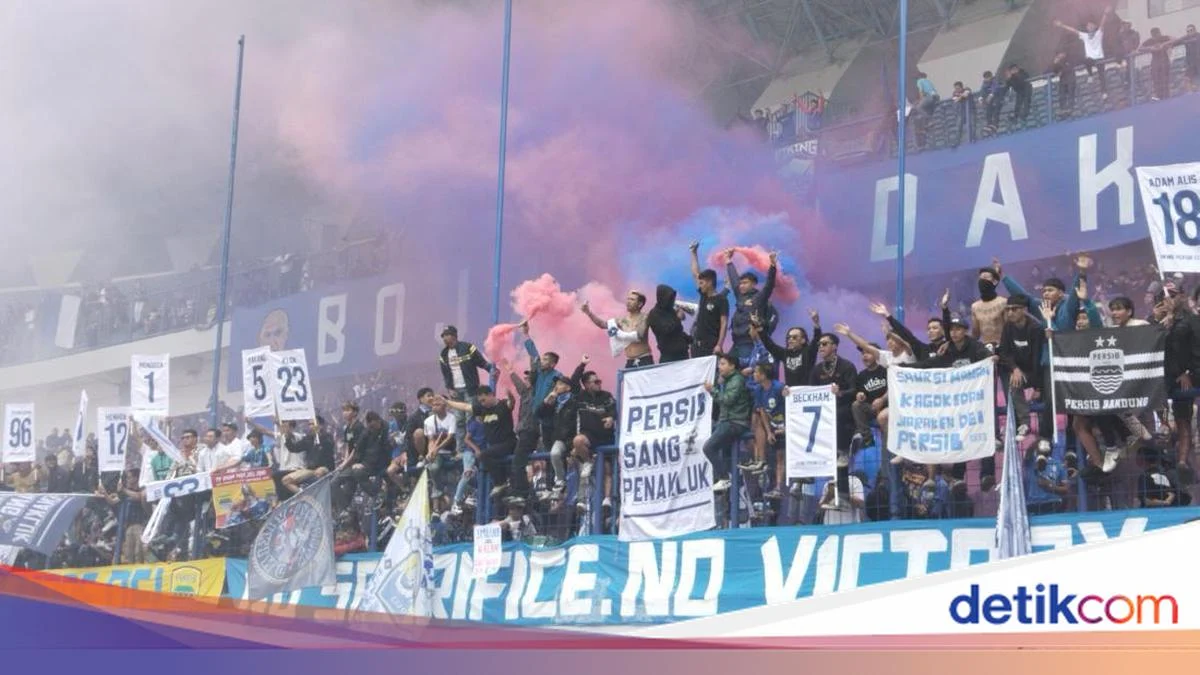 Semangat Menggelora, Persib Bandung Didorong Bobotoh Menjelang Laga Panas Lawan Persija Jakarta