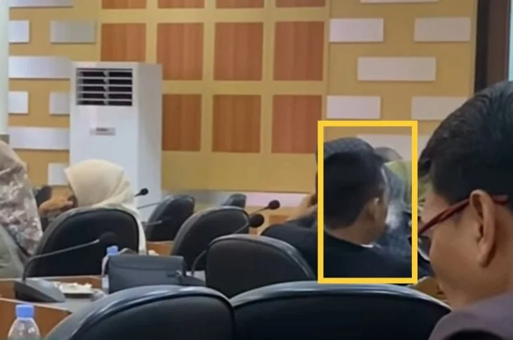 Skandal Merokok di Ruang Rapat: Anggota DPRD Jember Dihadapkan pada Sidang Etik Partai Gerindra
