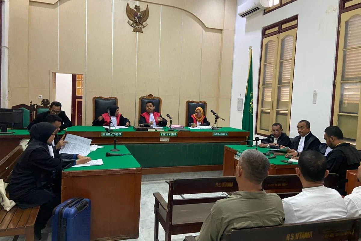 Tuntutan 6 Tahun Penjara untuk 3 Terdakwa Suap Jalur KA Medan-Aceh