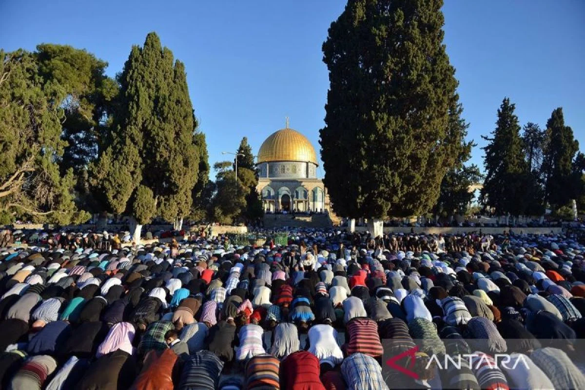 Warga Palestina Dihadang Israel saat Hendak Salat Idul Adha di Masjid Ibrahimi