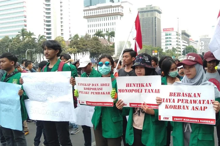 Demo Mahasiswa Kepung Bundaran HI: Tuntutan Reformasi dan Perubahan