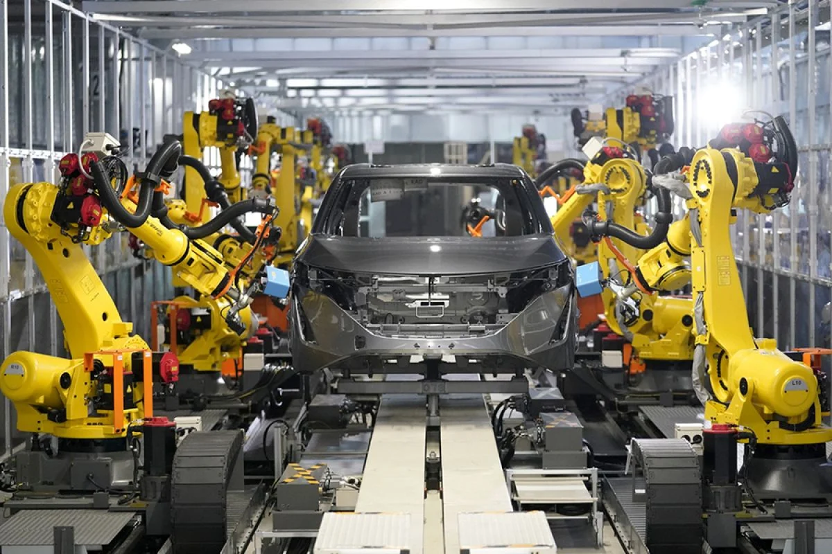 GM Rekrut Puluhan Robot Baru di Pabrik EV Usai PHK 1.000 Lebih Pekerja