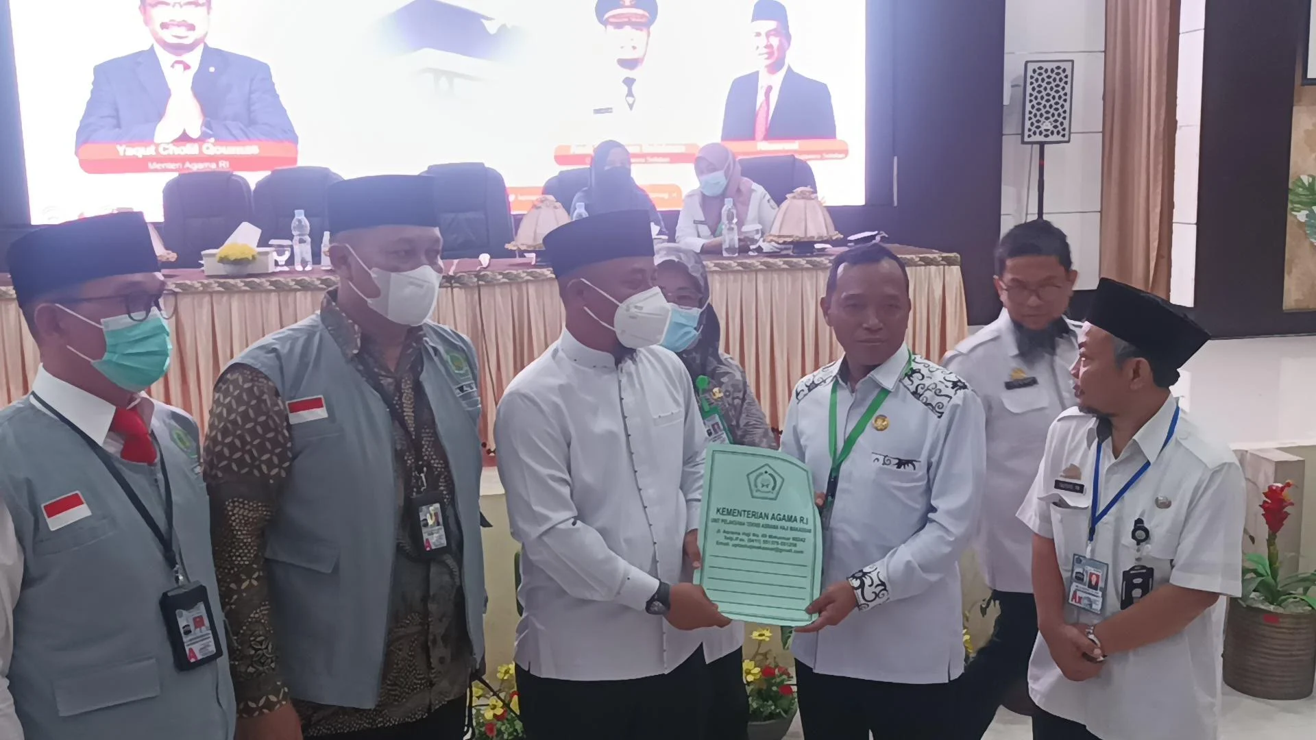 Gubernur Sulsel Sambut 392 Jemaah Haji: Harus Jadi Teladan di Masyarakat