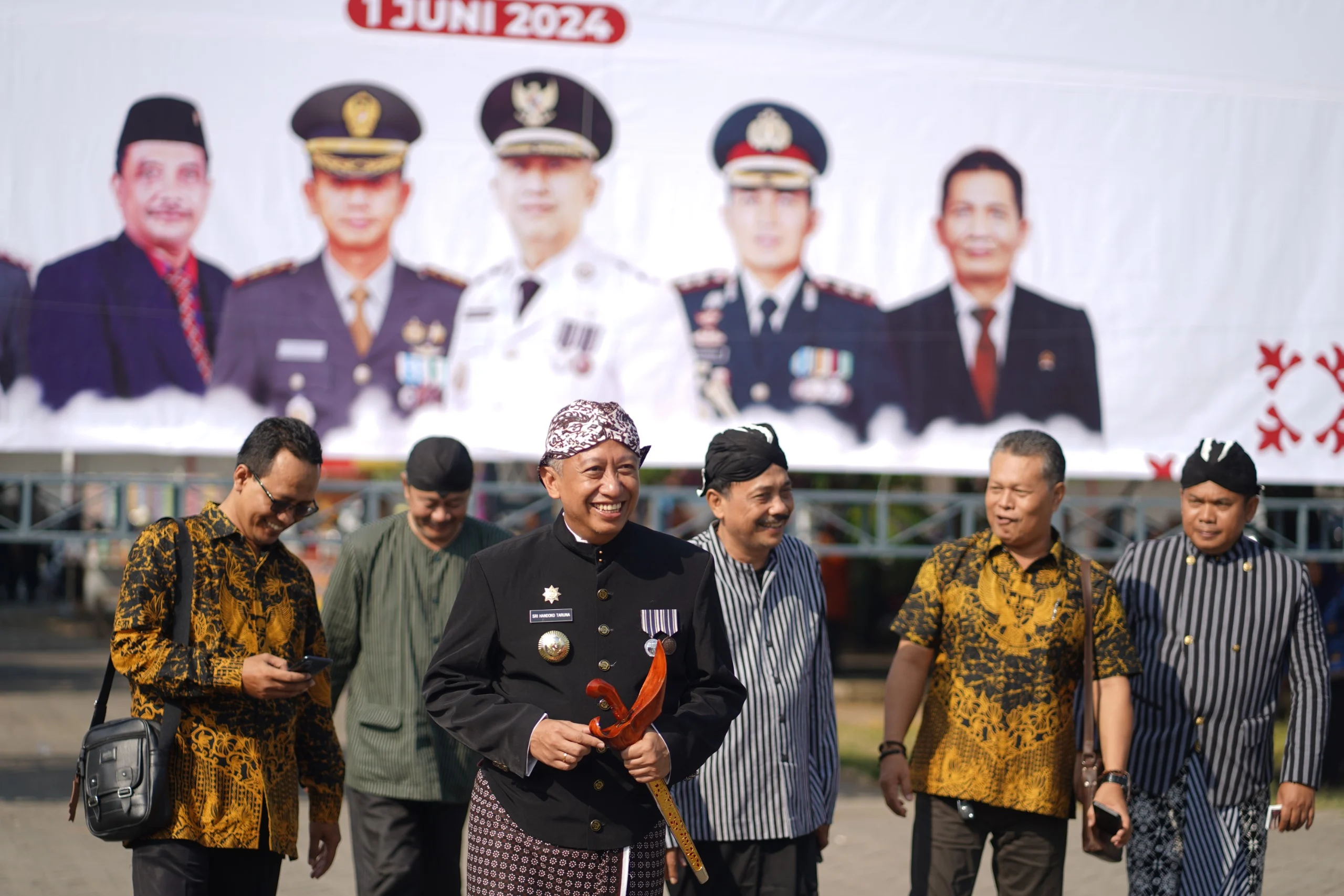 Gus Ipul Pimpin Upacara Kelahiran Pancasila di Tempat Bung Karno Diasingkan