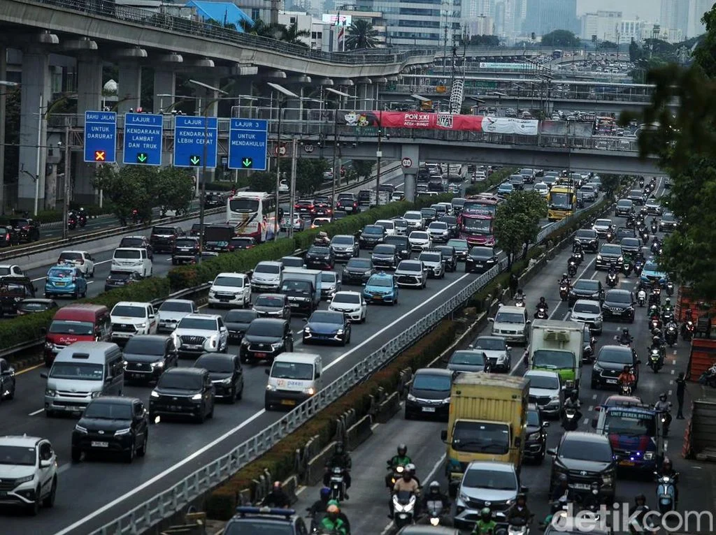 Kemacetan Jakarta: Akhir Pekan yang Macet, Dishub Klaim Masih Terkendali