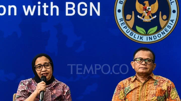 Konferensi Pers Pejabat Baru Badan Gizi Nasional, Nanik S Deyang