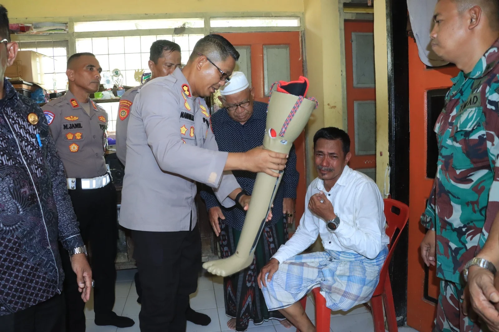 Korban Serangan Buaya di Gowa Terima Kaki Palsu dari Kemensos, Harapan Baru untuk Hidup Mandiri