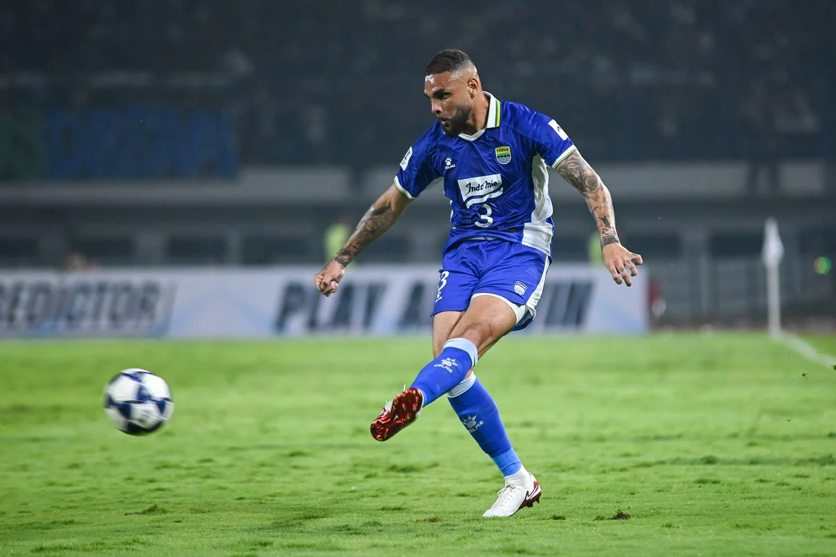Layvin Kurzawa Resmi Tinggalkan Persib Bandung Usai BRI Super League 2025