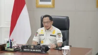 Membangun Masa Depan Satpol PP Humanis dengan Hukum Progresif Membangun Masa Depan Satpol PP Humanis dengan Hukum Progresif