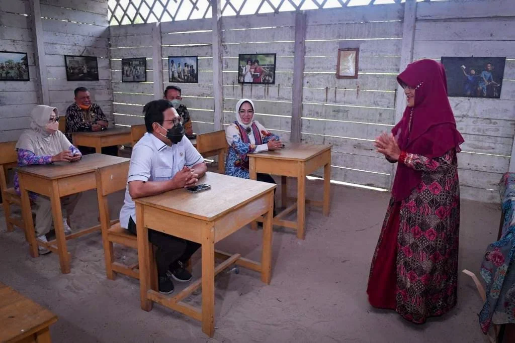 Mengenang Muslimah Hafsari: Ibu Inspiratif di Balik Kesuksesan Laskar Pelangi