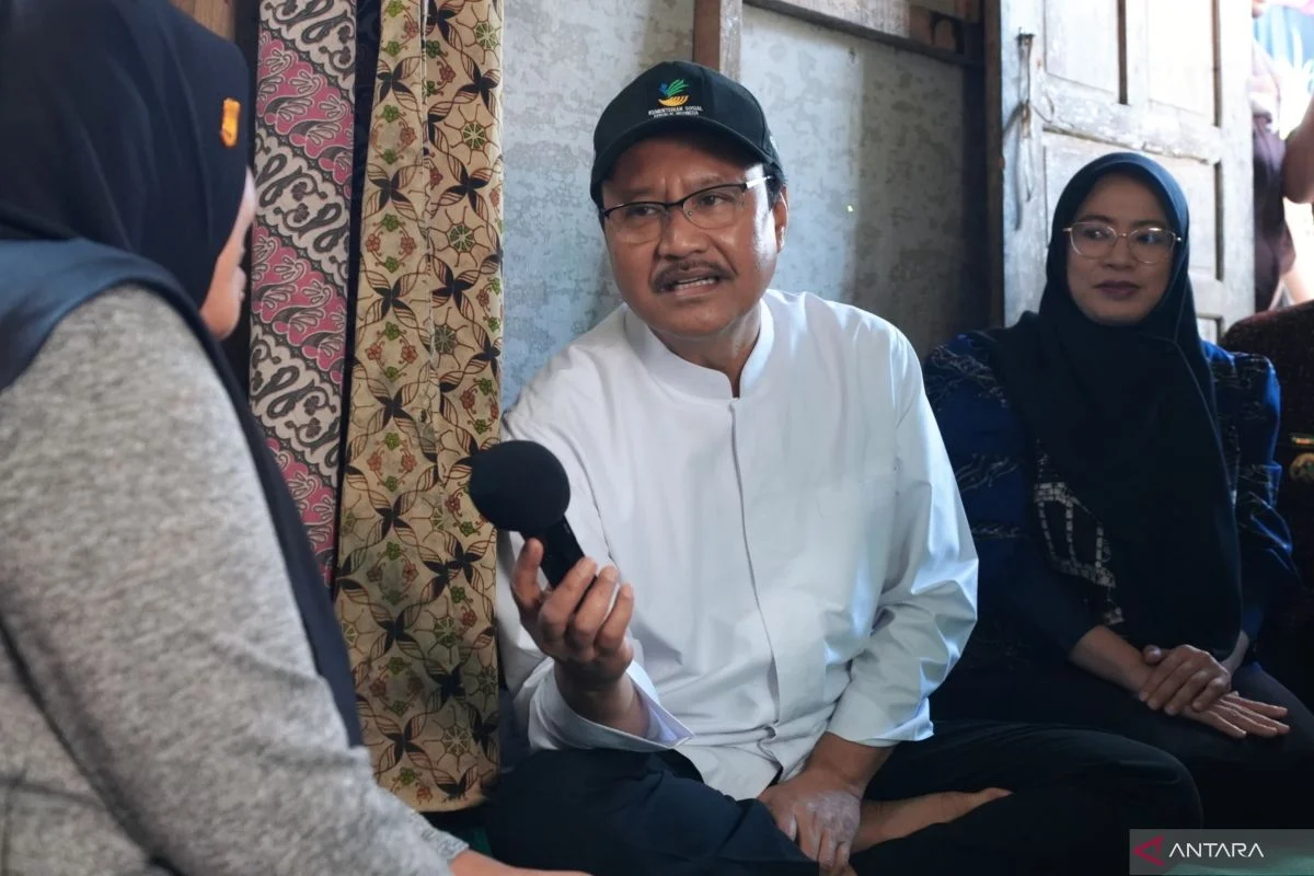 Menteri Sosial Hadiri Open House Sekolah Rakyat Surabaya, Orang Tua Terharu