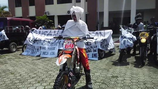 Misteri Pocong Naik Motor di Solo Terungkap: Fakta Sebenarnya