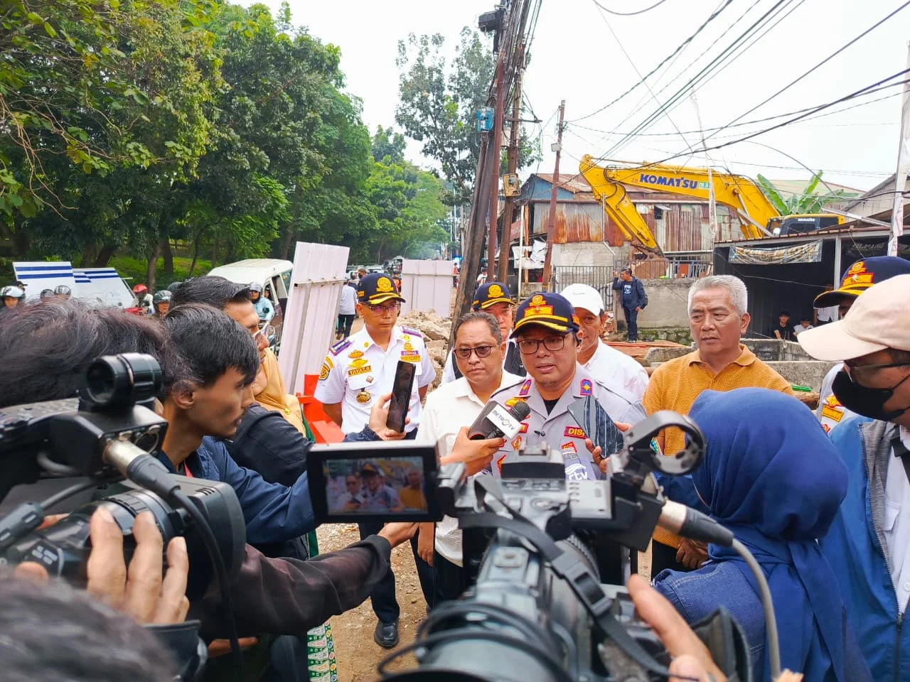 Penutupan Rute Arah Depok Menuju Jalan Ambles di Lenteng Agung