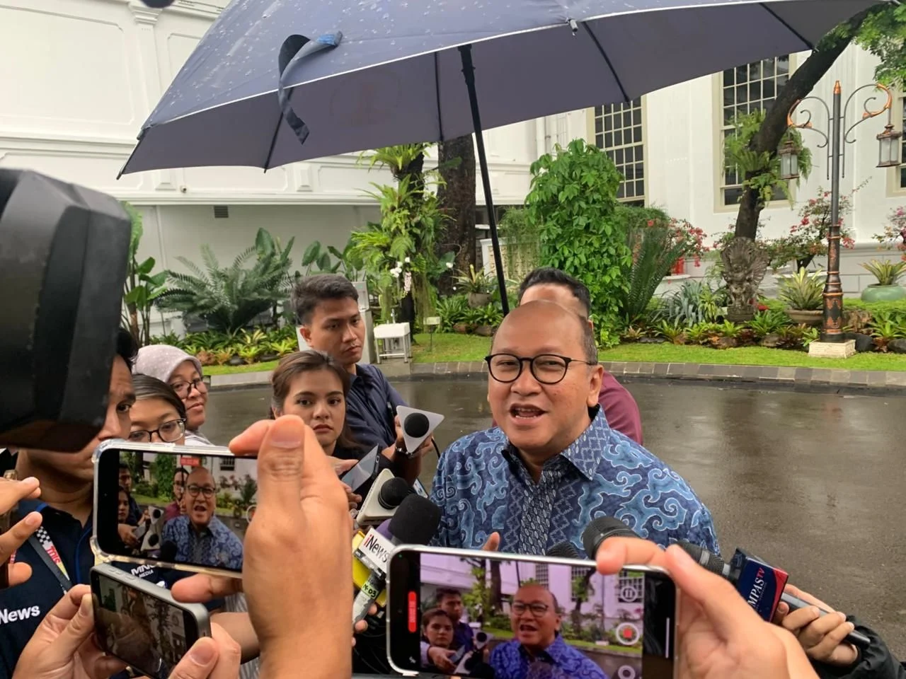 Prabowo Siapkan Mesin Baru Penggerak Ekonomi, Pertemuan dengan Bos Himbara di Istana