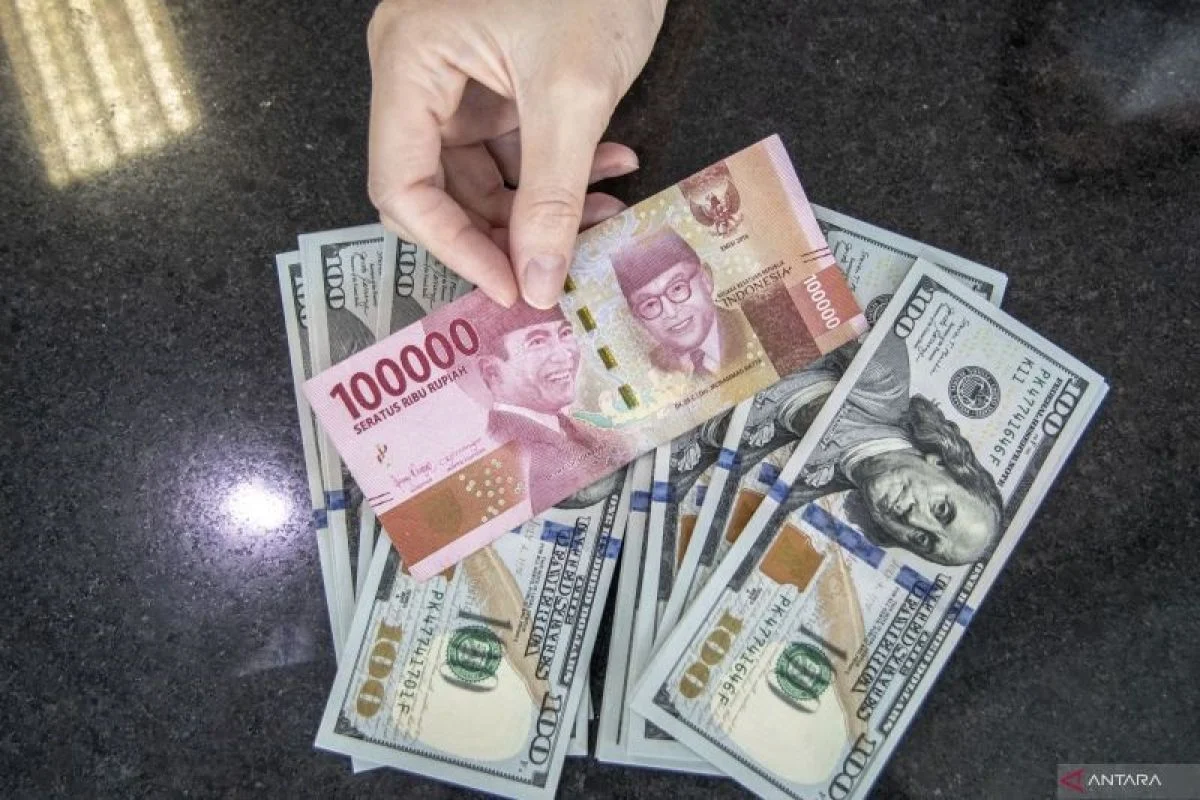 Rupiah Menguat Tipis di Hari Pancasila, Tapi Masih di Atas Rp17.800/US$