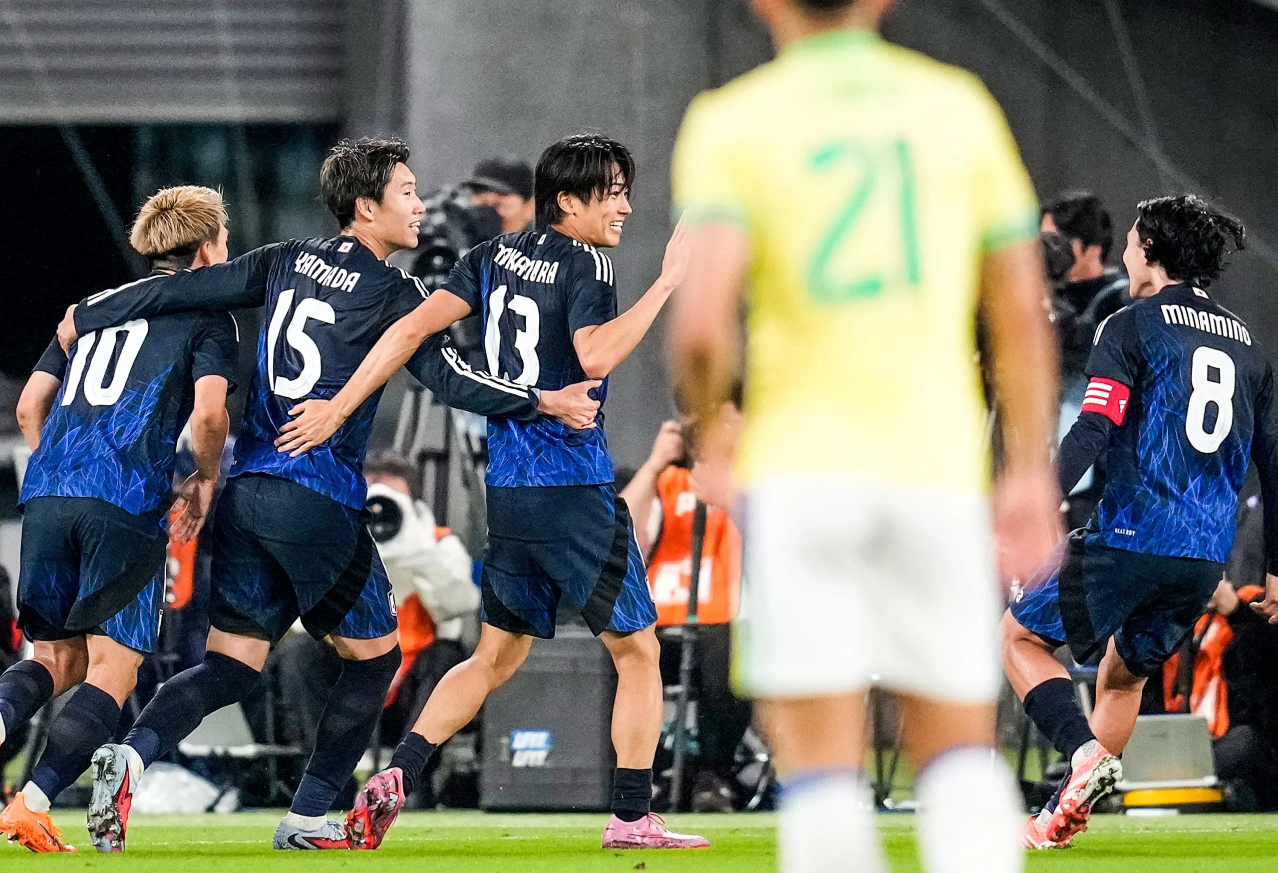 Serangan Brasil Menghancurkan Permainan Tim Jepang