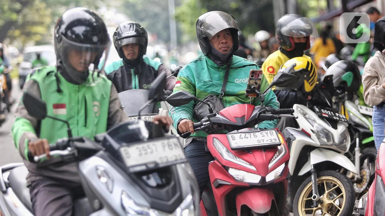 Sopir BMW Kabur Setelah Tabrak Ojol di Kembangan: Kronologi dan Alasan
