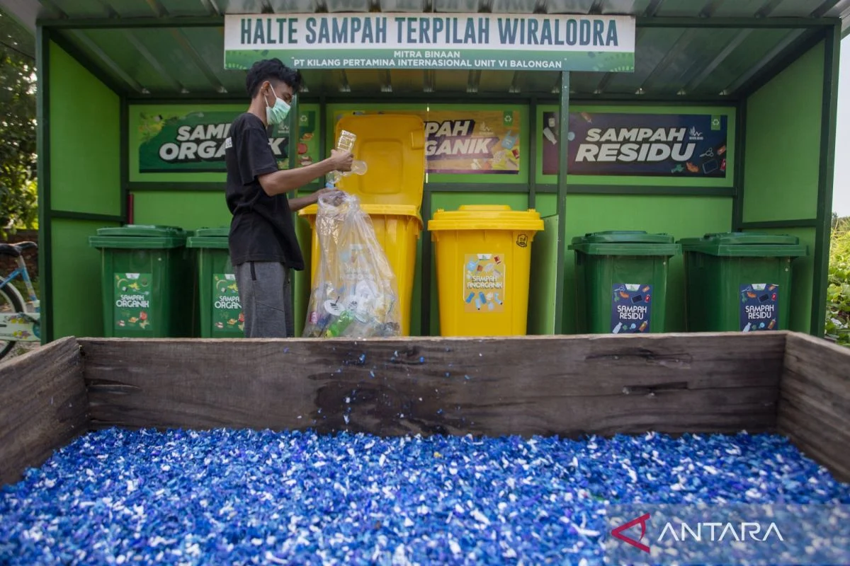 Zulhas Minta Kader PAN Terlibat Langsung Atasi Masalah Sampah