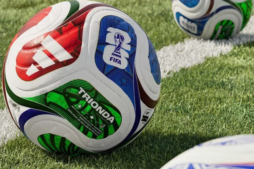 Adidas Luncurkan Bola Trionda Final untuk Empat Besar