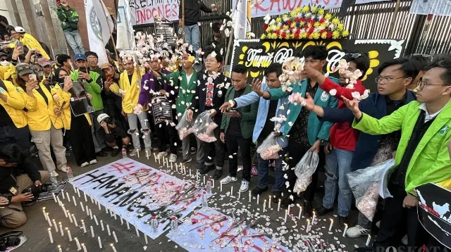 Aksi Mahasiswa di Jakarta Pusat Diamankan dengan 1.074 Personel Gabungan Aksi Mahasiswa di Jakarta Pusat Diamankan dengan 1.074 Personel Gabungan