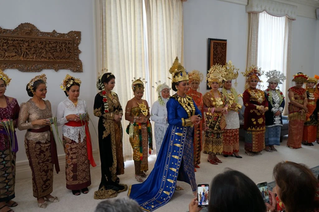 Diplomasi Budaya Indonesia Hadir di San Fransisco dengan Pameran Kebaya