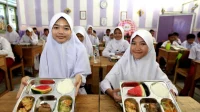 Efisiensi Program Makan Bergizi Gratis Terus Berlanjut, Anggaran Sementara Susut Jadi Rp229 Triliun Efisiensi Program Makan Bergizi Gratis Terus Berlanjut, Anggaran Sementara Susut Jadi Rp229 Triliun