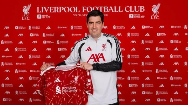 Iraola Minta Pemain Baru untuk Gantikan Salah di Liverpool