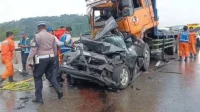 Kecelakaan Beruntun di Tol Bintara-Cakung, Satu Orang Tewas Kecelakaan Beruntun di Tol Bintara-Cakung, Satu Orang Tewas