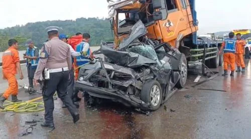 Kecelakaan Beruntun di Tol Bintara-Cakung, Satu Orang Tewas