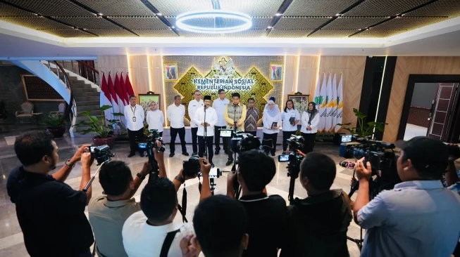 Kemensos dan PKP Lakukan Verifikasi Rumah Tak Layak Huni Orang Tua Siswa Sekolah Rakyat Jabar
