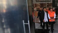 KPK Geledah Rumah Dirut PT AMGM Setelah OTT Bupati Lombok Barat