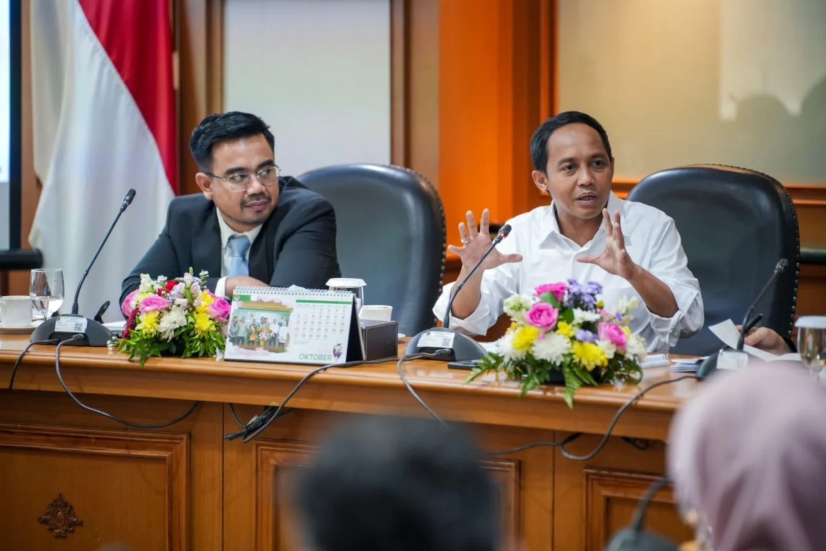 KPK Ungkap Asal Uang Suap Bupati Kuansing untuk Menhut Raja Juli