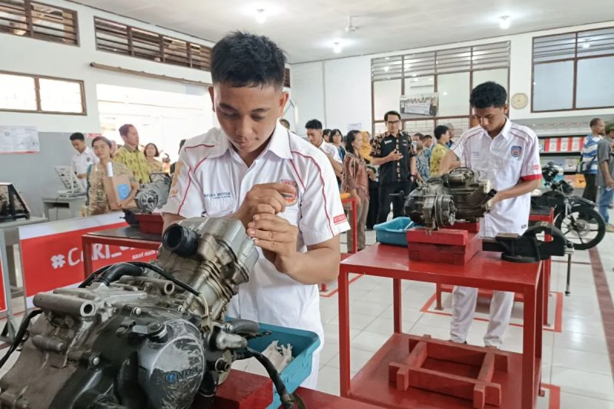 Pendidikan Vokasi Mulai Dini, Gus Yasin: Tak Cukup di SMK