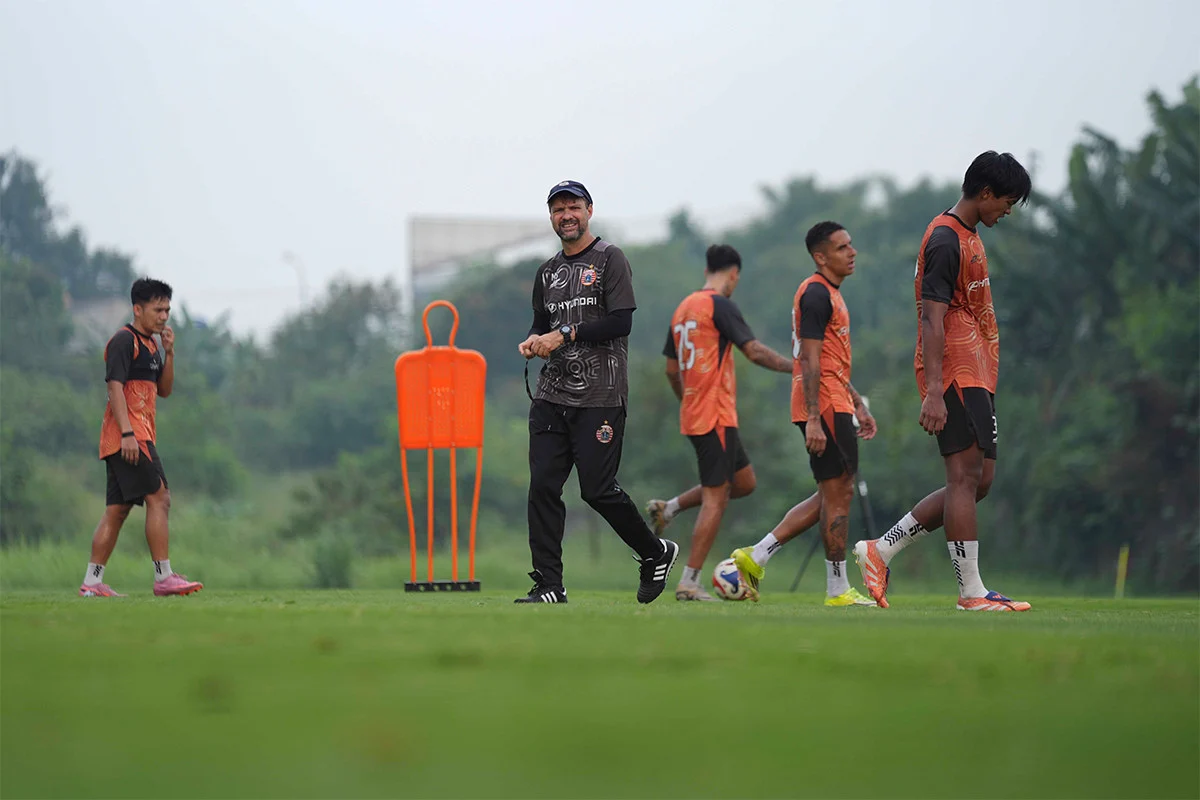 Persija di Bawah Komando STY: Membangun Identitas Baru