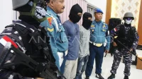 Pilot Malaysia Dibongkar sebagai Kurir Ekstasi dan Sabu-Sabu di Soekarno-Hatta Pilot Malaysia Dibongkar sebagai Kurir Ekstasi dan Sabu-Sabu di Soekarno-Hatta