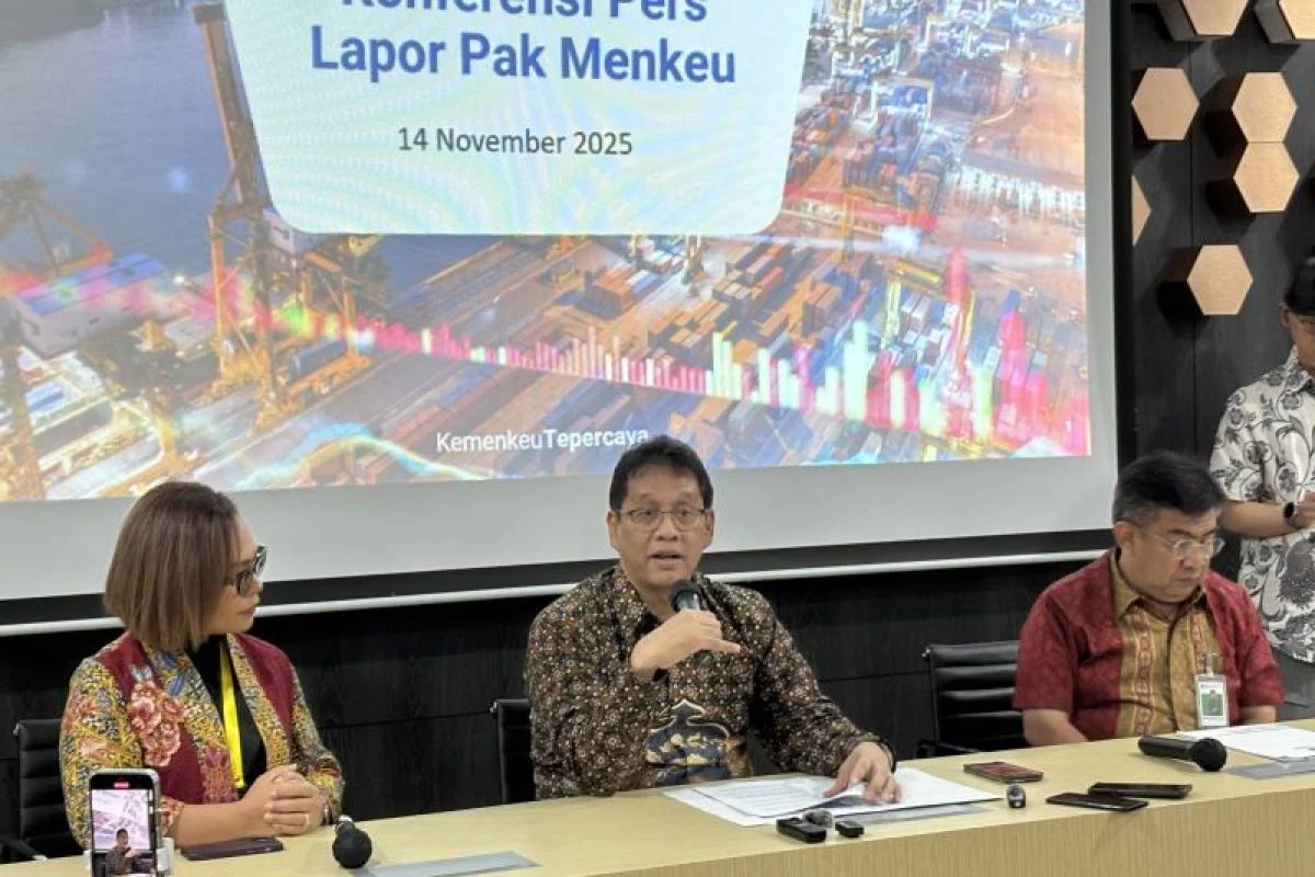 Polemik Pajak Dana Pensiun: Purbaya Yakin Buruh Cairkan JHT Miliaran Rupiah