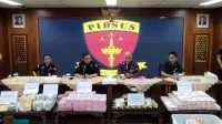 Polri Konfirmasi Keaslian 74 Kg Emas dan Dolar AS dalam Kasus Korupsi Eks Jampidsus