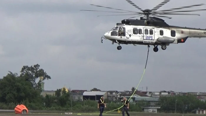 Polri Siap Menghadapi Ancaman Karhutla dengan Puluhan Ribu Personel dan Helikopter Water Bombing