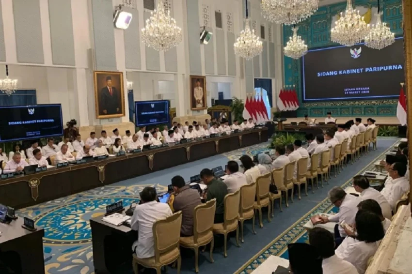 Prabowo Panggil Seluruh Menteri ke Istana untuk Evaluasi Kinerja