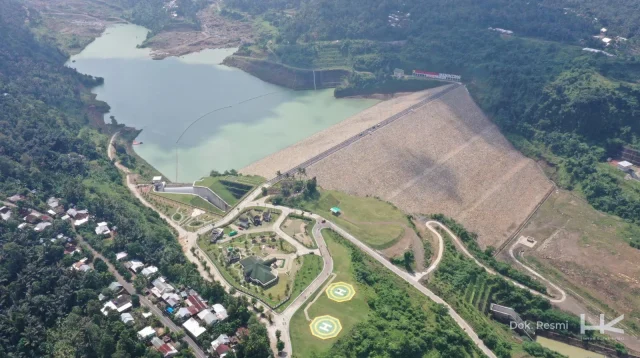 Prabowo Resmikan 5 Bendungan Nasional di Meninting Garapan Hutama Karya