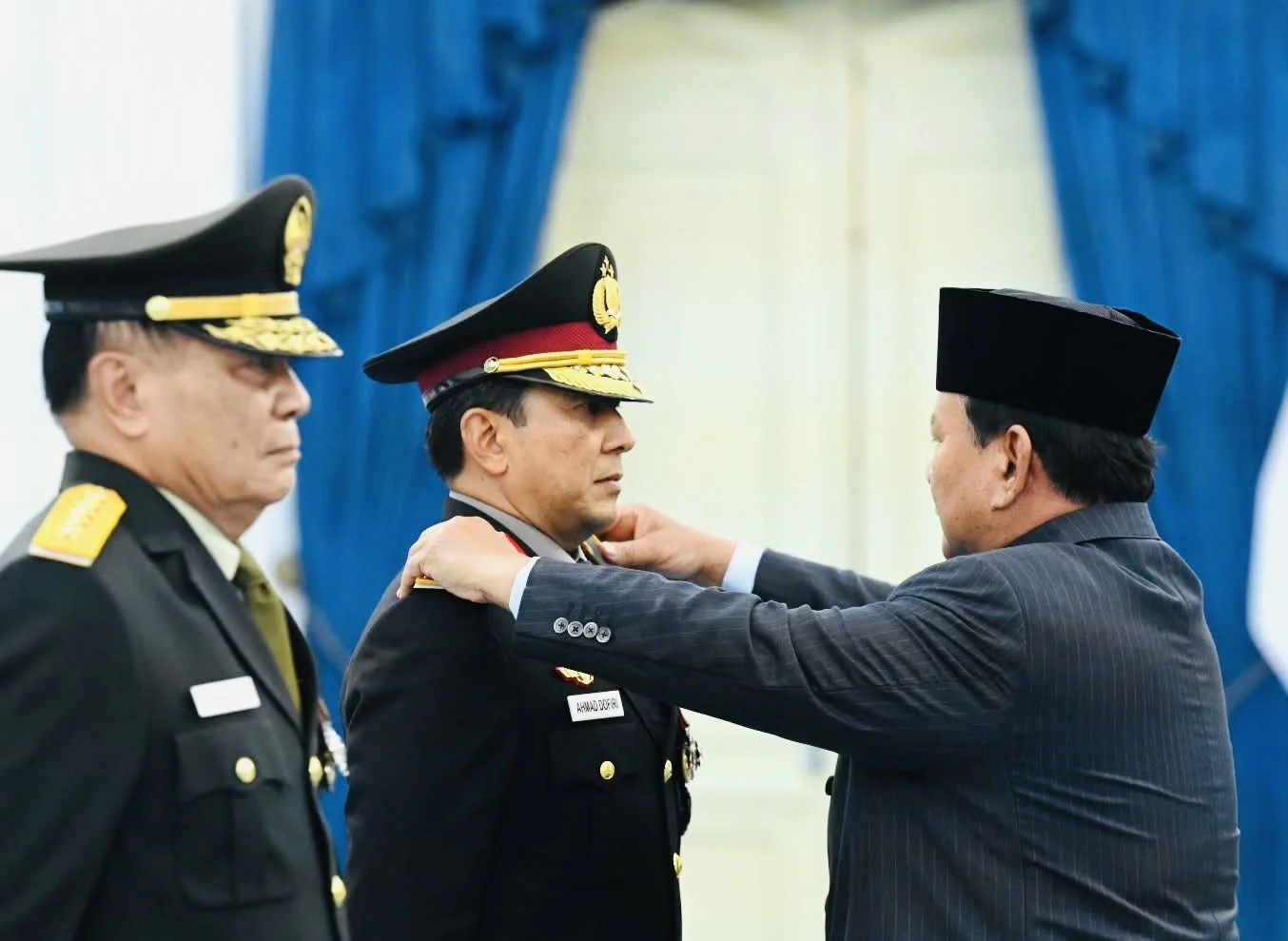 Prabowo Subianto Beri Kenaikan Pangkat Istimewa pada Purnawirawan Polri