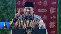Prabowo Subianto: Koreksi Sikap Tradisional Politik Menuju Pembangunan Prabowo Subianto: Koreksi Sikap Tradisional Politik Menuju Pembangunan