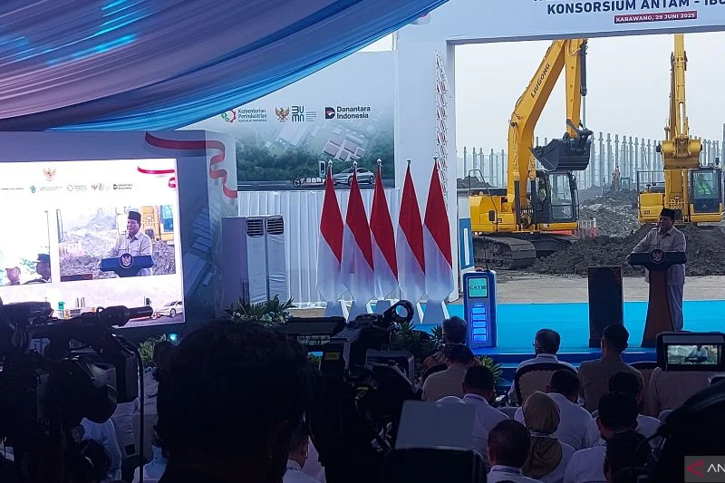 Prabowo Subianto Minta Maaf Hadiri Acara Groundbreaking Proyek LNG Abadi Masela Secara Virtual