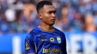 Robi Darwis: Pemain Andalan Arema FC untuk Masa Depan