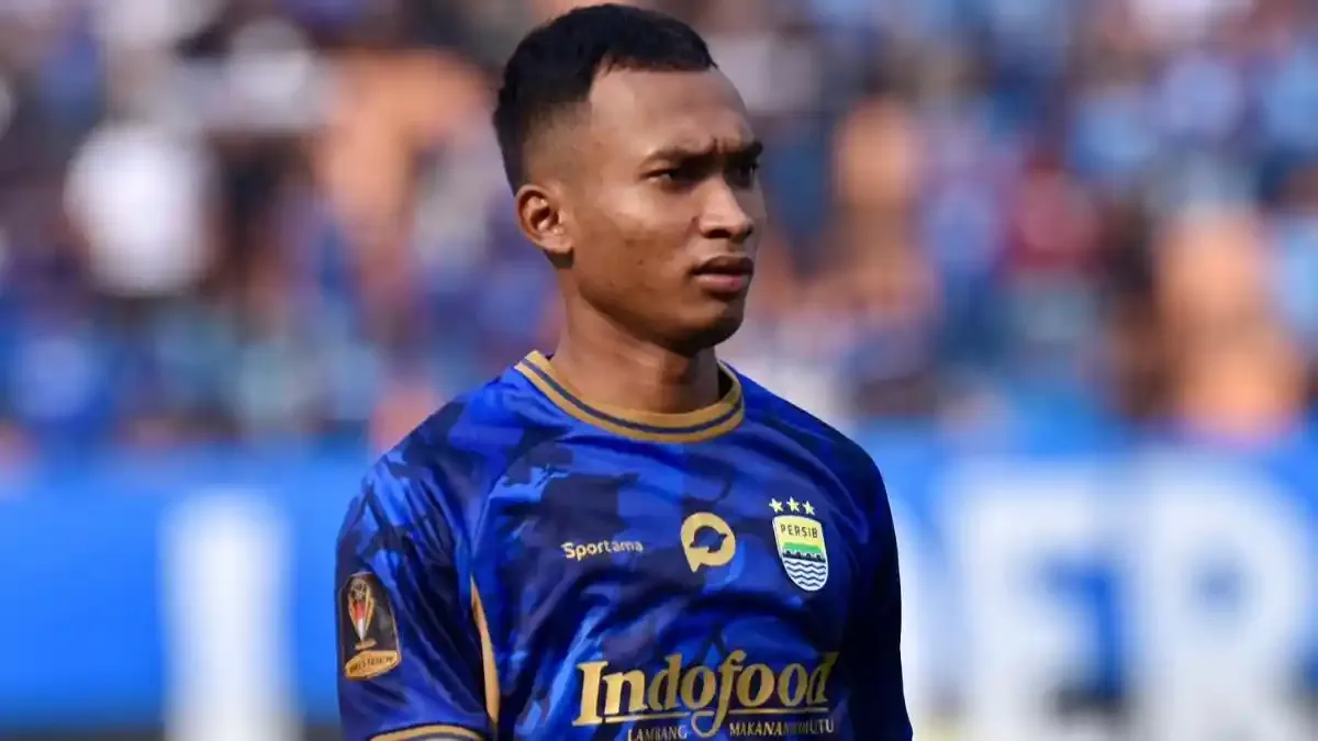 Robi Darwis: Pemain Andalan Arema FC untuk Masa Depan