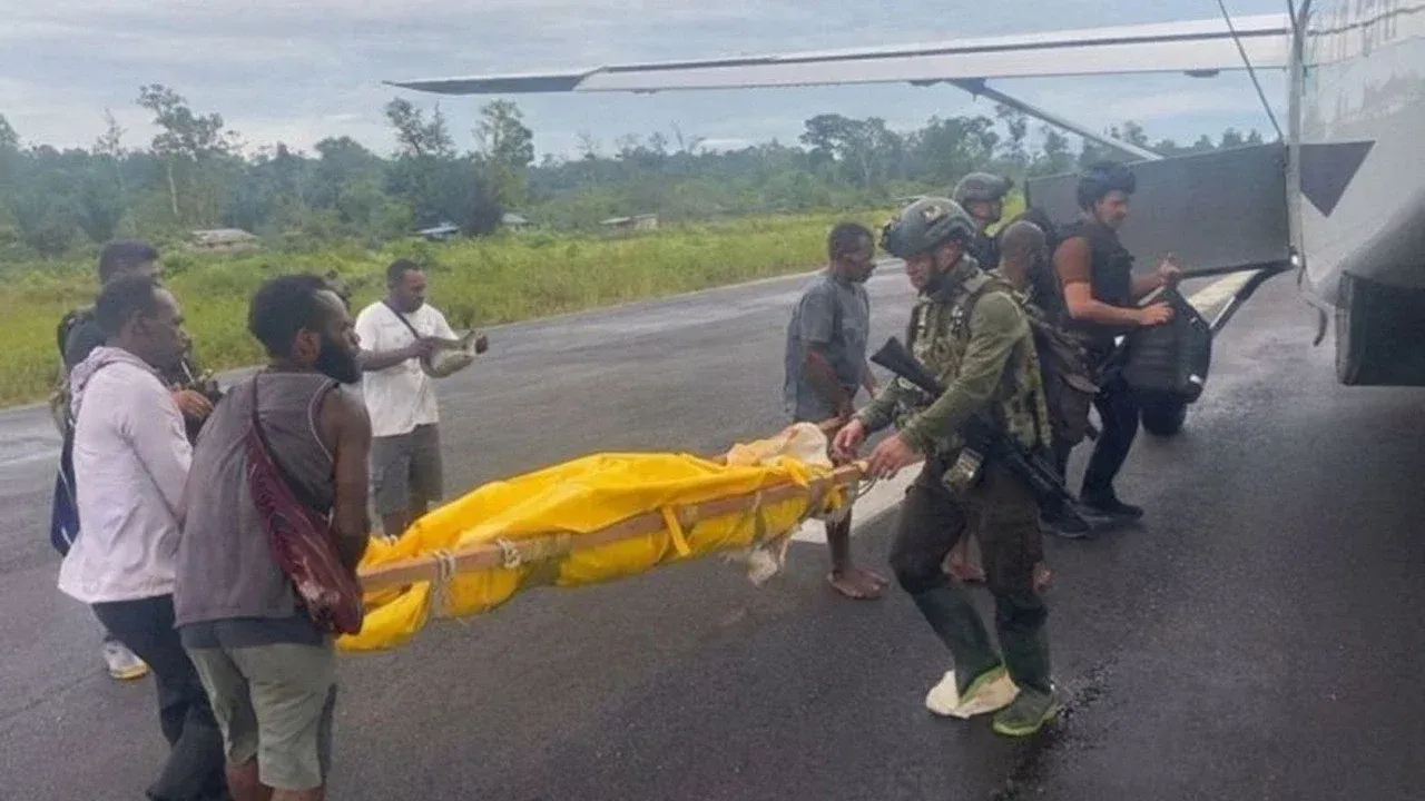 Tragedi di Timika: Jenazah Pilot AS Diterbangkan ke Jayapura