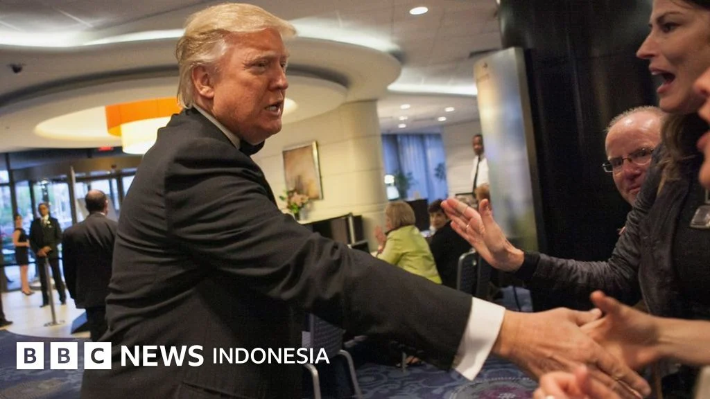 Trump Hadiri Acara Jamuan Pers WHCA, Sindir Media dengan Santai