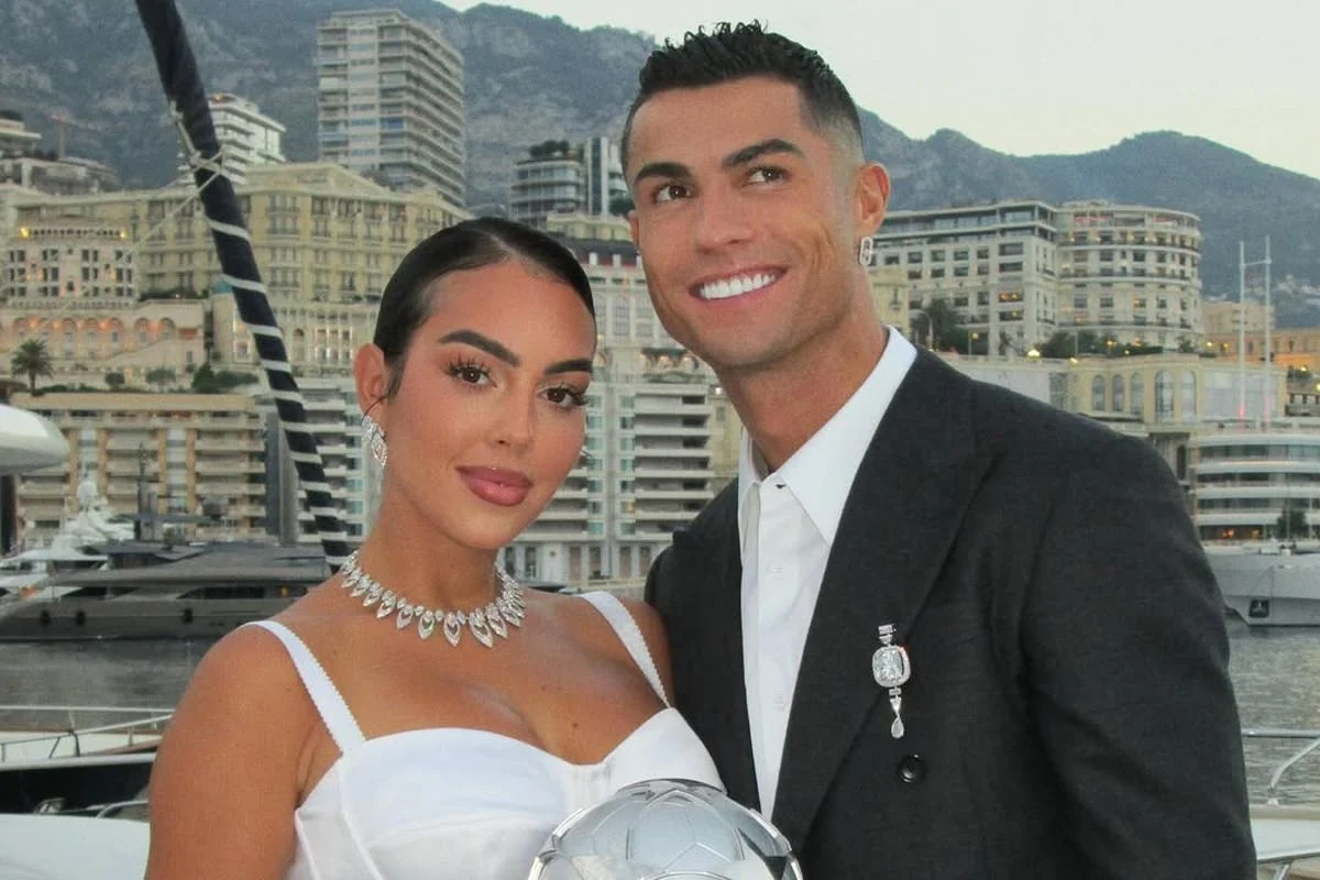 Cristiano Ronaldo Pilih Menikah Diam-Diam, Mengapa?