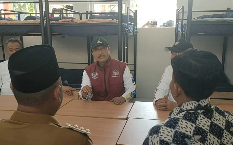 Gus Ipul Tinjau Kegiatan Taruna Bhakti Nusantara di Sekolah Rakyat Gresik