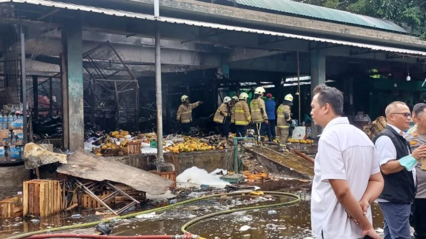 Kebakaran Sampah di Kramat Jati: Petugas Damkar Berjuang Lebih dari 30 Jam